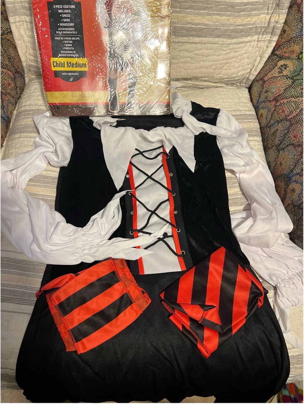 NOS Buccaneer Beauty Costume Child Medium #416 Halloween Pirate Dress Up